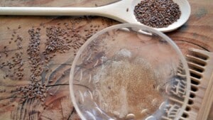 DIY flaxseed gel for hair: A natural way to moisturise and strengthen your mane DIY flaxseed gel for hair: A natural way to moisturise and strengthen your mane